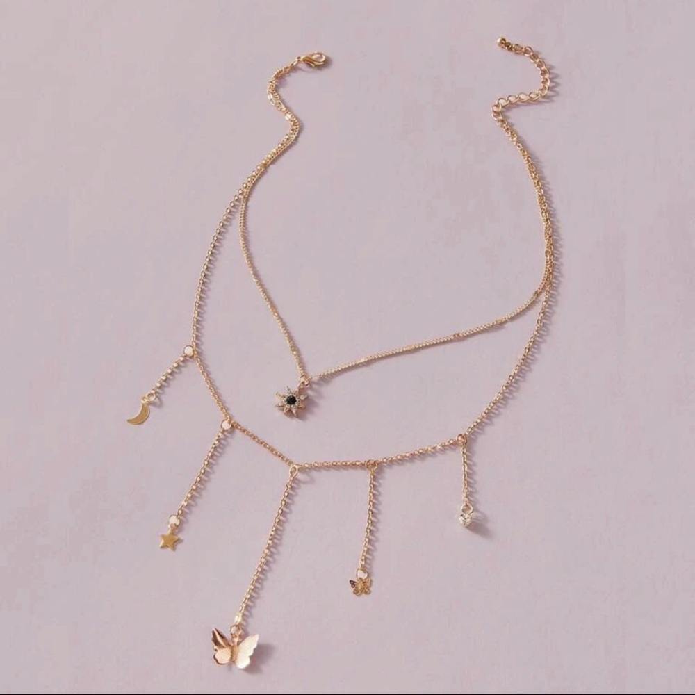 3/$30 💛 Multi Layered Charm Necklace - Picture 2 of 4